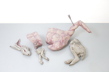 Hand-painted acrylic on plastic polymer. 38 x 115 x 70 cm. Set of 5 objects - © Image courtesy of the artist and LLANO (Mexico City), Paris Internationale