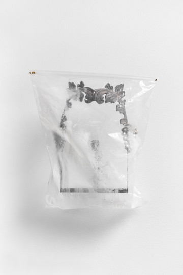 Plastic, steel, acrylic - 60 x 46 x 20 cm - © Photo by Marjorie Plaza Brunet, Courtesy the artist and Galerie Molitor
Berlin, Paris Internationale