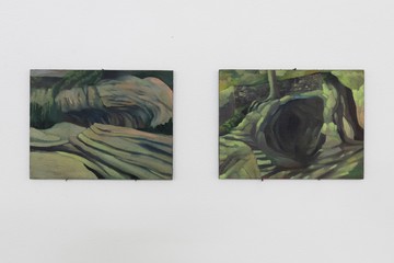 Camille Bernard, Déclins Diurnes (Creusée), (Antre), oil on wood, 15 x 20 cm - © Paris Internationale