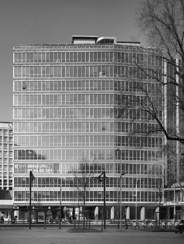 Home - © Paris Internationale